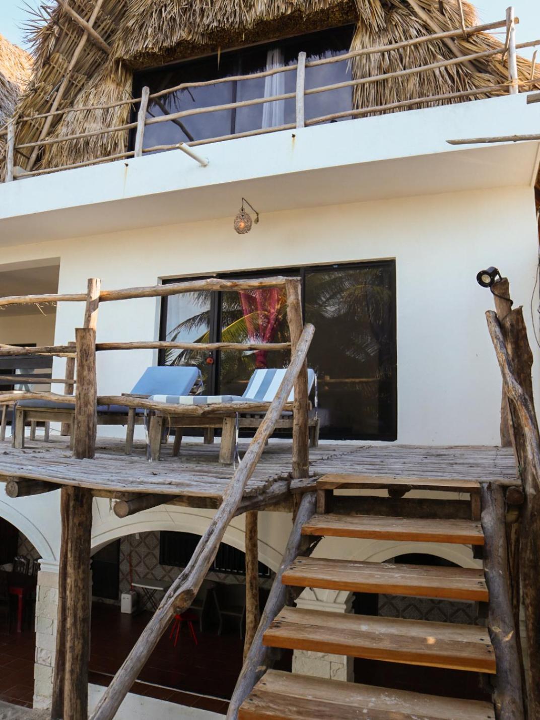 Casa Mate Beachfront Houses El Cuyo Exterior photo